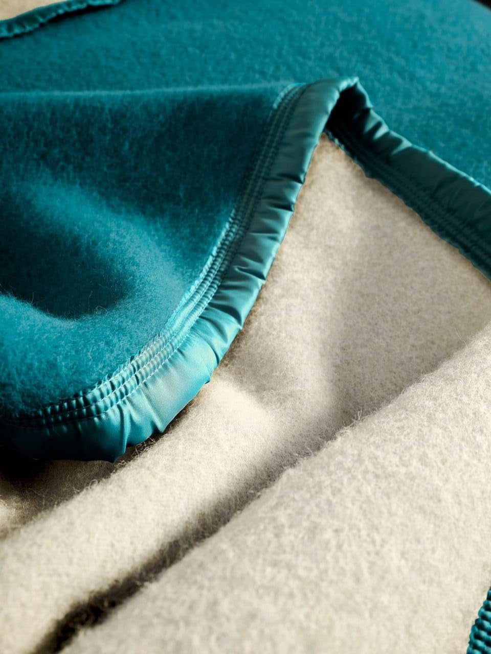 Pătură din lână Toison D'Or Volta Woolmark Wool, 240 cm X 260 cm, dimensiune Peacock, Queen (UK. Standard) Plapumi si pilote Naty Shop