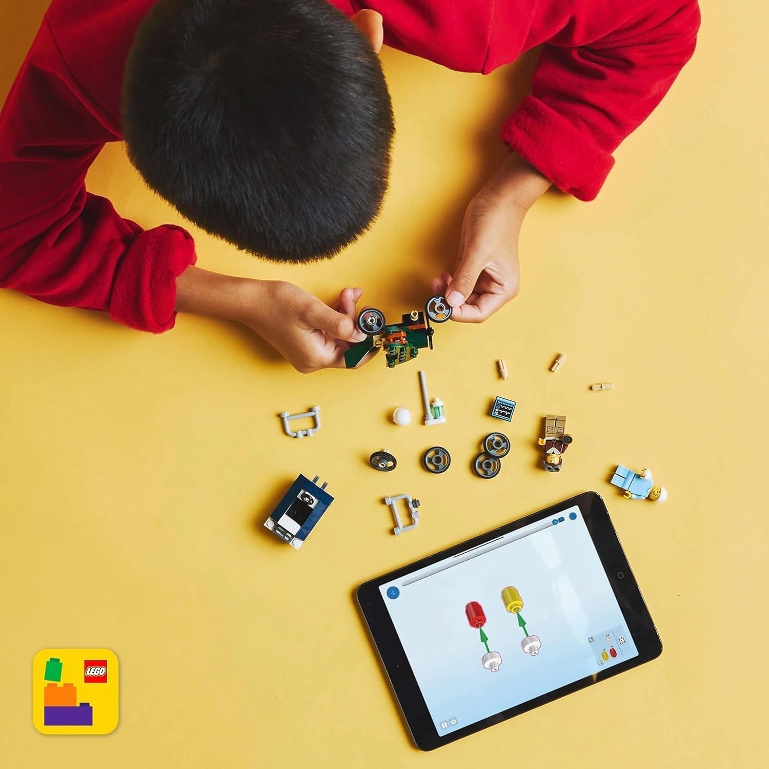 LEGO City Airplane vs. Sada závodního auta pro nemocniční postel - Hračka na mýdlo pro chlapce a dívky od 5 let - Stavebnice se 2 minifigurkami - Dárek k narozeninám a svátku 60459 Stavebnice Besuche den LEGO-Store