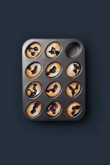 Pánev Masterclass Friand - 12 jamkové, šedé formy a pečící plechy Naty Shop