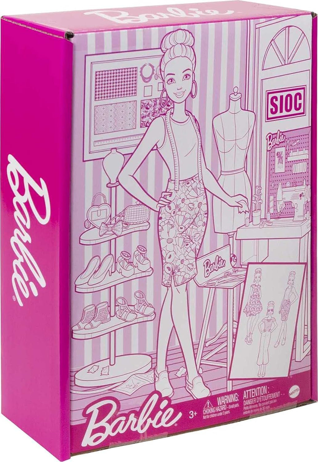 Barbie HDY90 - păpușă designer de modă (30,40 cm) și studio, 25+ accesorii de design și modă, birou de design, scaun, mașină de cusut, model de țesătură, manechin și multe altele, jucării de la 3 ani Papusi Naty Shop