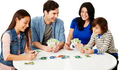 Mattel Games Skip-BO, rodinná karetní hra, perfektní jako dětská hra, cestovní hra nebo hra pro dospělé, desková hra, pro 2–6 hráčů, věk 7+, 52370