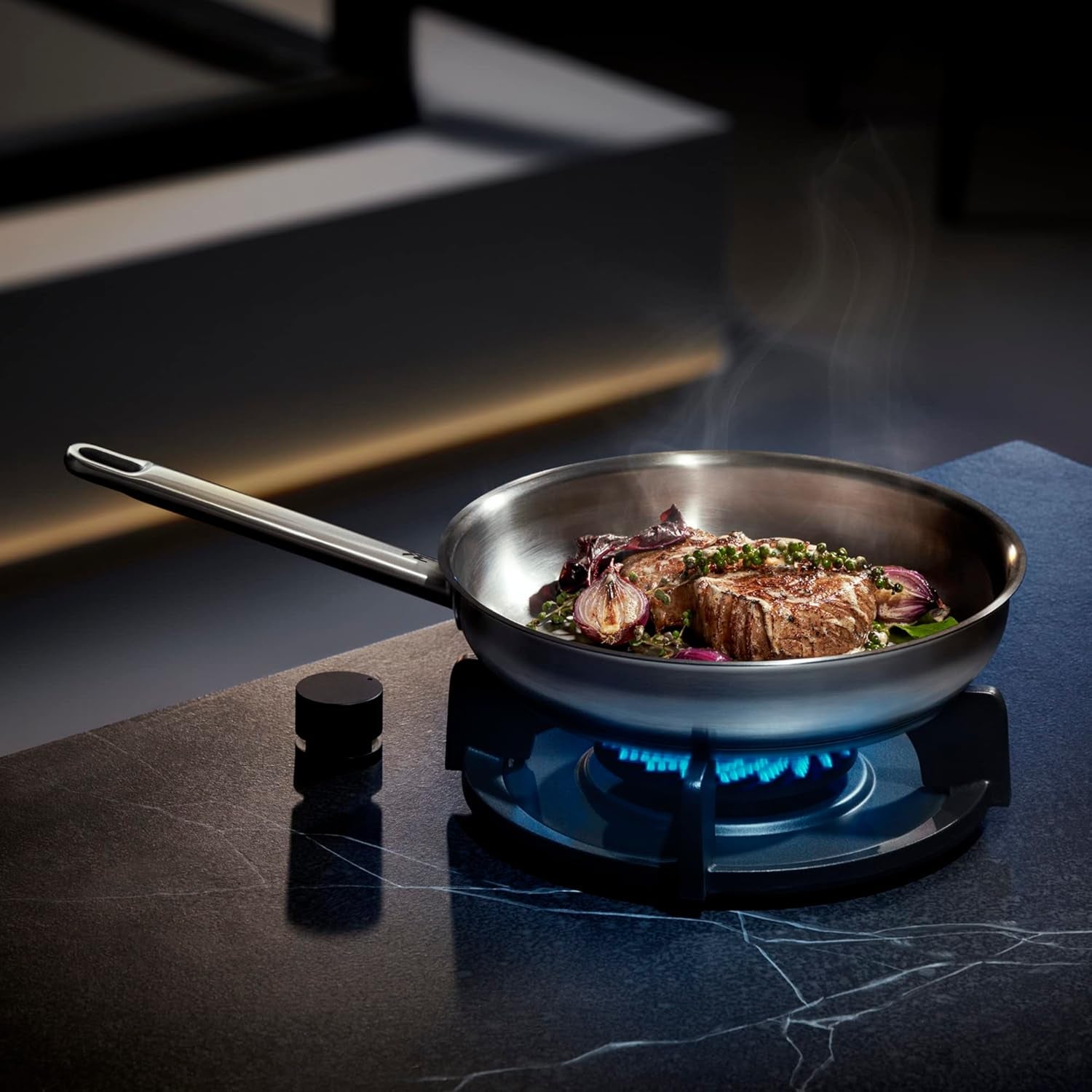 WMF Profi nerezová pánev 24 cm indukce, nerezová pánev Cromargan Hrnce a pánve Naty Shop