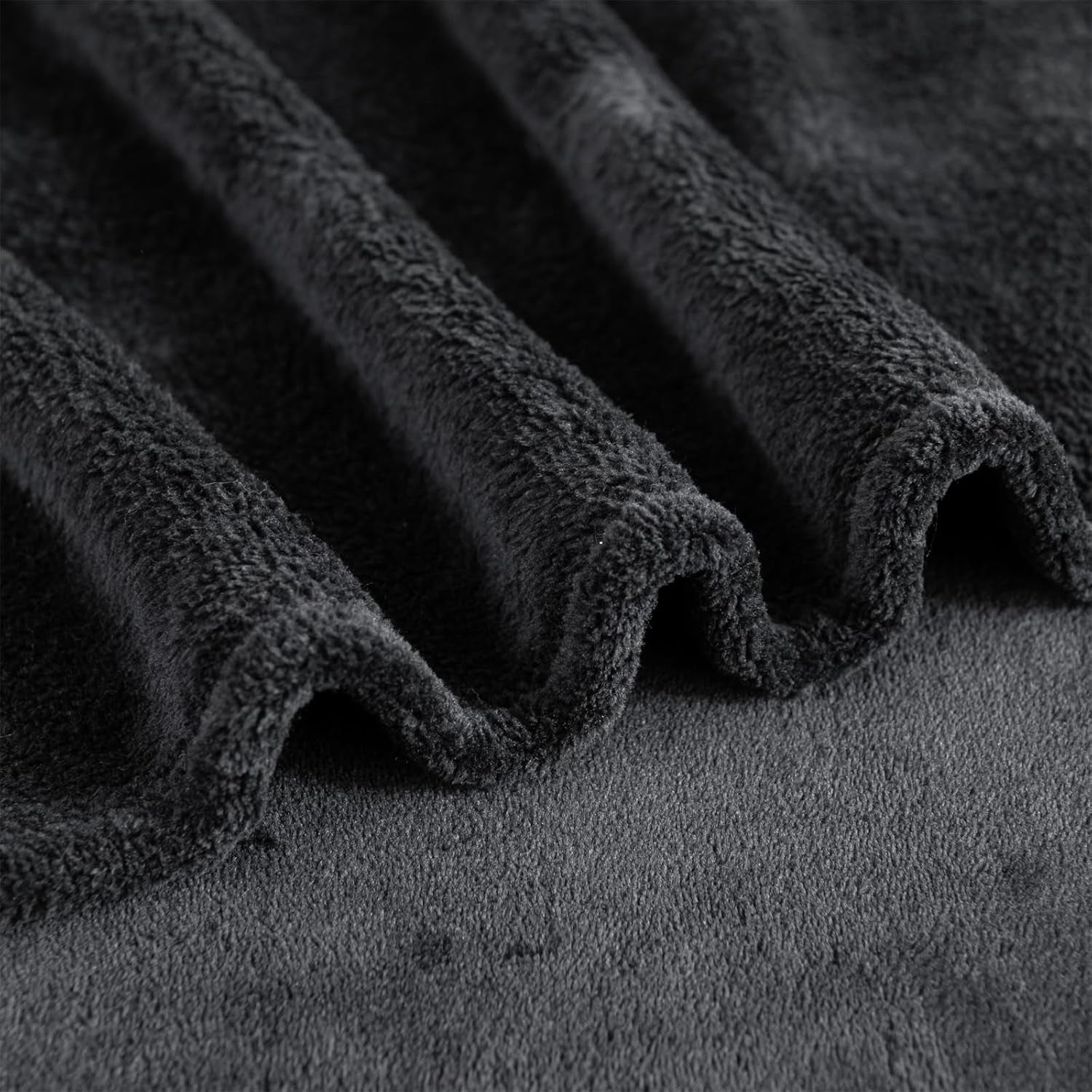 Good Nite Útulná přikrývka Nadýchaná přikrývka Přikrývka na postel Pohovka Přikrývka XL Living přikrývka Fleecová přikrývka 150X200Cm Černá Měkké zateplené přikrývky Nadýchané přikrývky Postele a přikrývky Good Nite