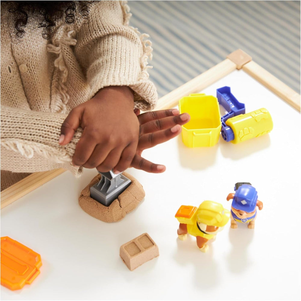 Rubble & Crew - Sada akčních figurek Rubble & Mix, 2 stavebnice a 85G kinetický stavební písek, hračka vhodná pro děti od 3 let akční figurky Naty Shop