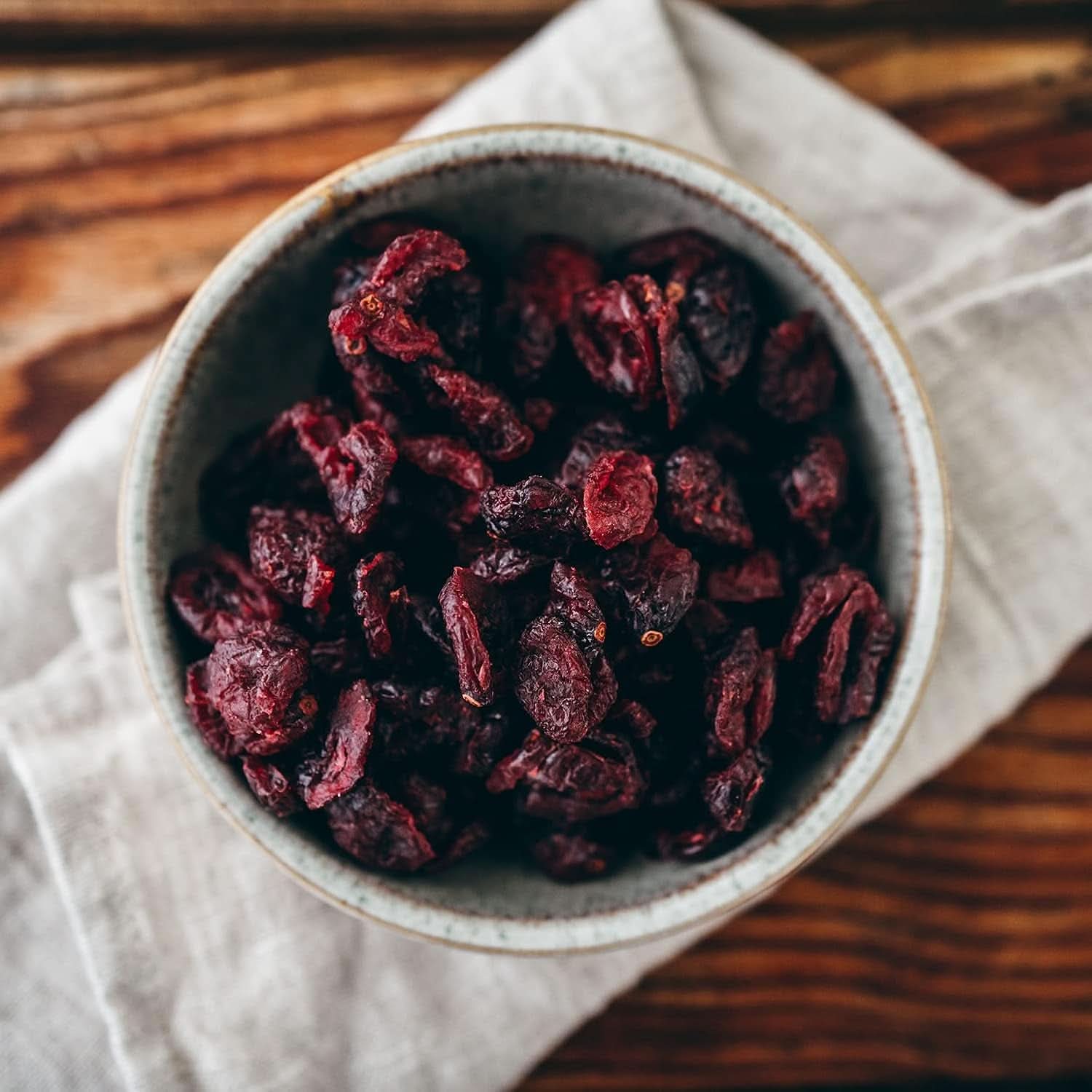 Seeberger Cranberries, půlené kanadské brusinky, ovocné a sladké, 13 x 125 gramů Naty Shop Dehydrated Products