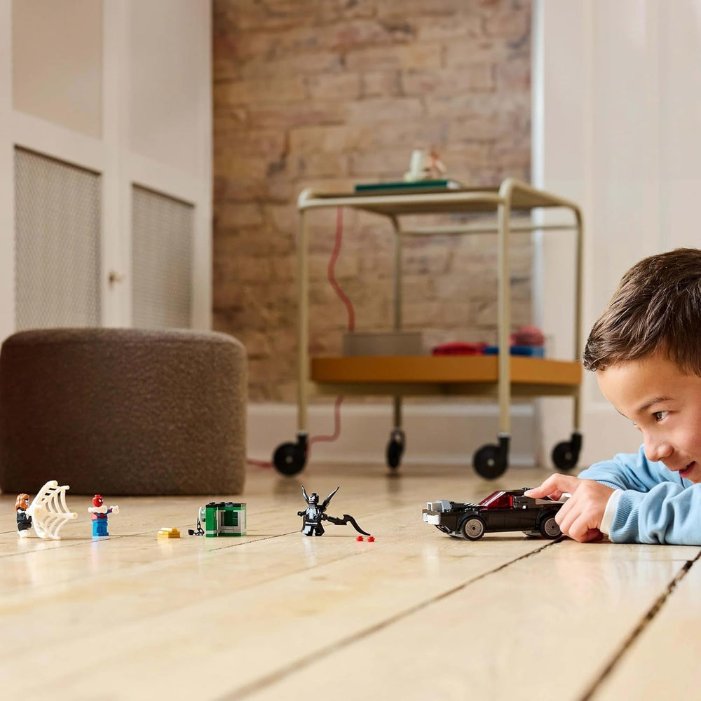 LEGO Marvel Spider-Man Mech vs. Venom Muscle Car – Autíčko se 3 minifigurkami superhrdinů – Model auta se střílečkami – Dárek pro chlapce a dívky ve věku 7+ 76309 Stavebnice Besuche den LEGO-Store