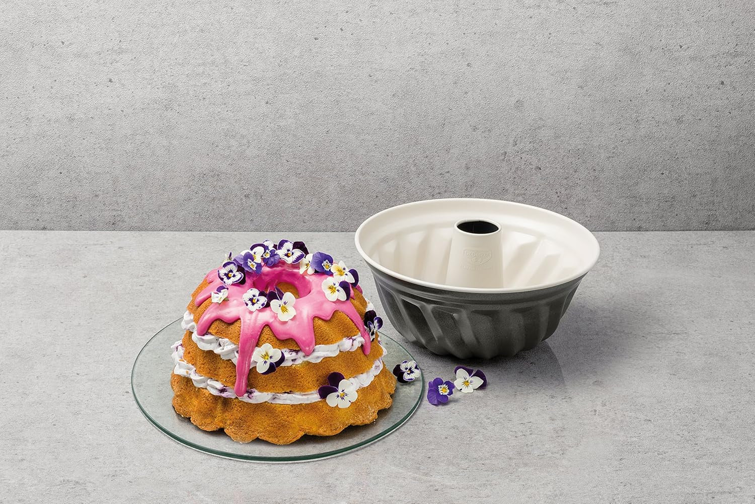 Dr. Oetker Gugelhupfform Ø 22 Cm BACK-TREND, Backform Für Gugelhupf, Runde Bundform Aus Stahl Mit Keramisch Verstärkter Antihaft-Beschichtung (Farbe: Creme/Anthrazit), Menge: 1 Stück Formy a plechy na pečení Naty Shop