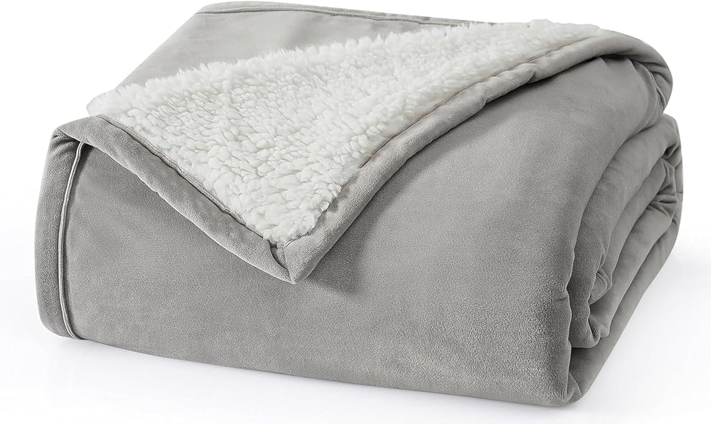 UGG 01465 Bliss Sherpa Pătură de aruncare complet reversibilă pentru canapea sau pat, lavabilă la mașină, ușor de întreținut, pluș moale, pături de lux supradimensionate, 178 X 127 cm, sigilare Plapumi si pilote Naty Shop