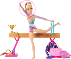 Set de joacă distractiv Barbie pentru gimnastică cu bârnă de echilibru și peste 10 piese tematice pentru povești câștigătoare, HRG52