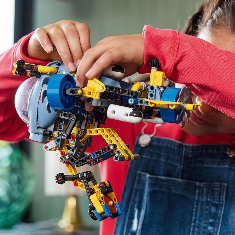 LEGO Technic Hračka na stavění ponorky Hlubinný průzkumník pro děti 9leté chlapce a dívky Kreativní nápady na dárky k narozeninám Sestavitelné vozidlo s rotujícími vrtulemi 42201 Stavebnice Besuche den LEGO-Store