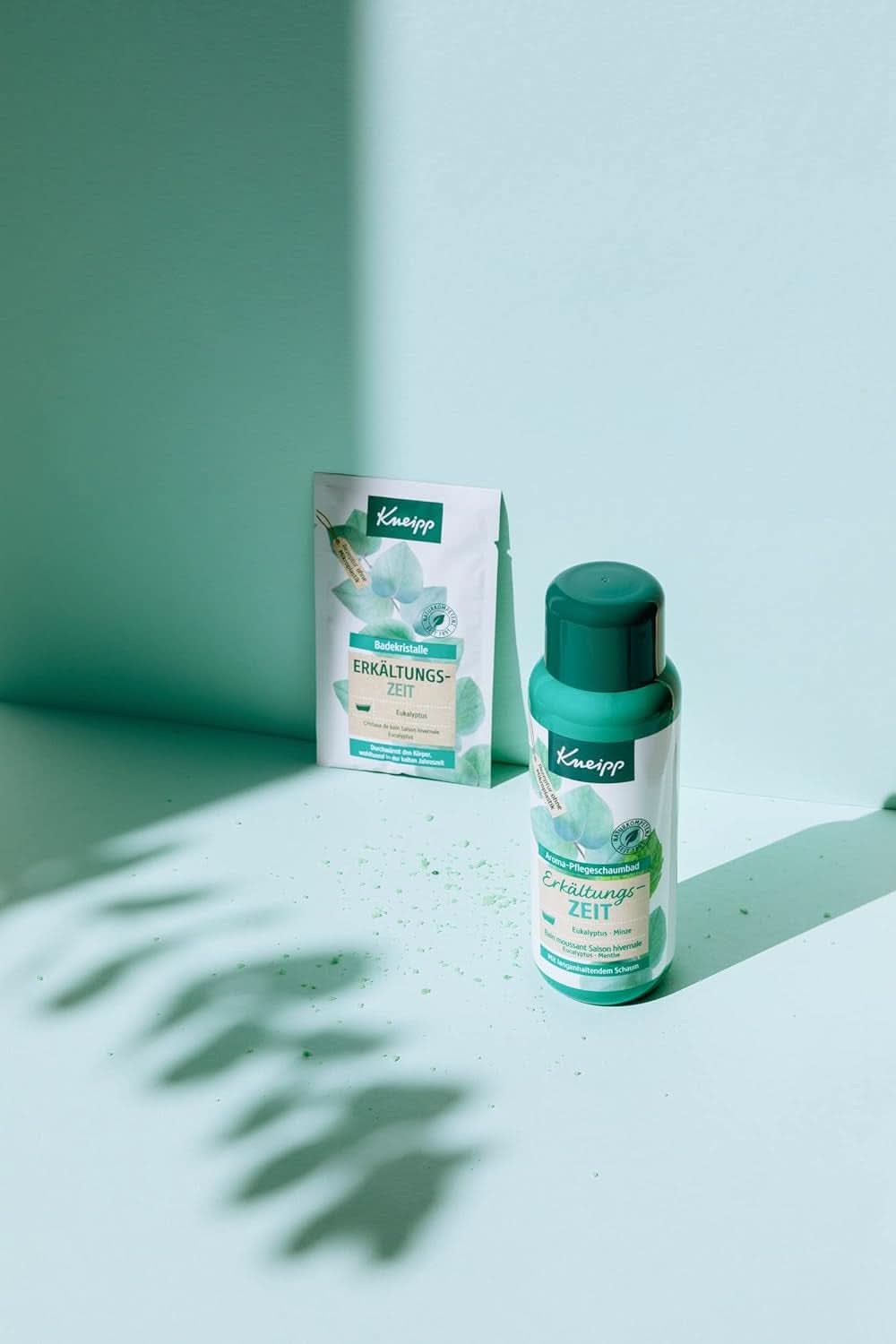 Kneipp Aroma Foam Bath Cold Season, koupelová přísada s přírodními esenciálními oleji z eukalyptu a máty, 400 ml Sprcha a koupel Naty Shop