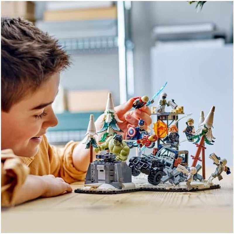 LEGO Marvel Avengers Assemble: Age of Ultron, stavějte a hrajte set s 8 minifigurkami superhrdinů, jako jsou Thor, Hulk a Iron Man, stavebnice pro chlapce a dívky, sada dobrodružství 76291 Stavebnice Besuche den LEGO-Store