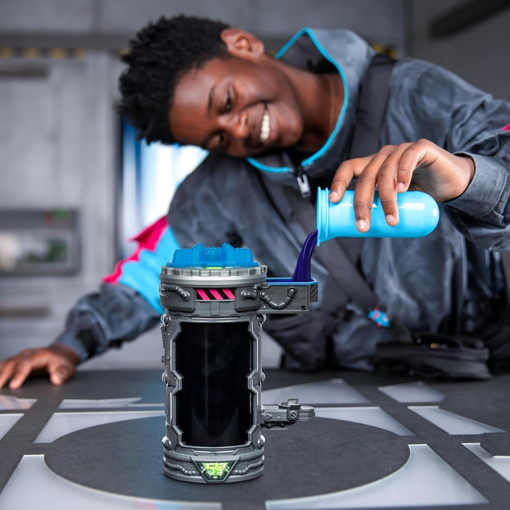 Stěhováci; Přesuňte ultimátní zvíře. Zažijte a vytvořte akční figurku Stealth Panthera z Mrbeasta. Sbírejte 3, Iconic Panther, Stealth Panther, Metallic Panther Akční figurky Naty Shop