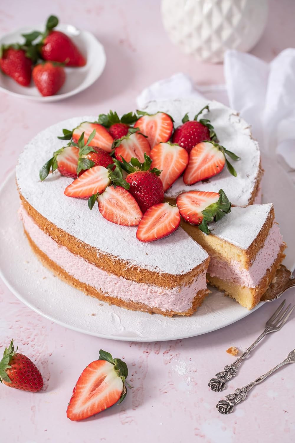 RUF Biskuit Teig, Backmischung Für Einen Saftigen Biskuitteig, Gelingsicher Und Schnell Zubereitet, Zur Herstellung Von Biskuitrollen, Biskuitkuchen Oder Tortenboden, 1 X 250G Naty Shop