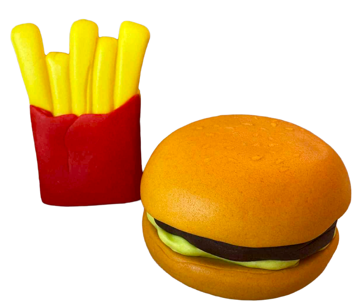 Jedlé dekorace na dort Hamburger a hranolky – sada 2 figurek z cukrové hmoty (~6 cm)