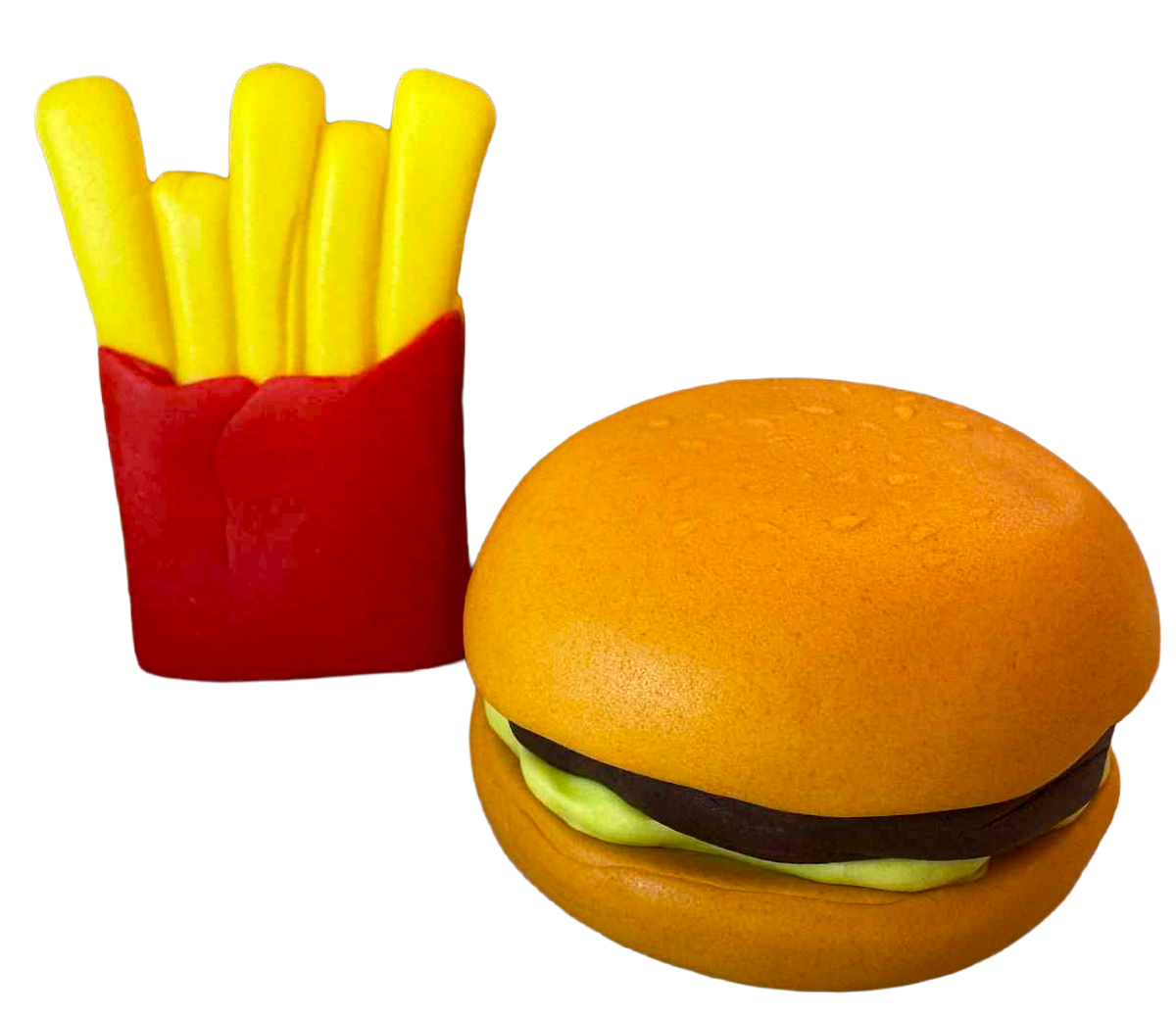 Jedlé dekorace na dort Hamburger a hranolky – sada 2 figurek z cukrové hmoty (~6 cm)