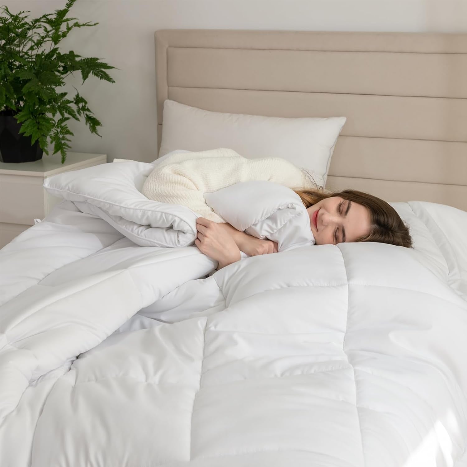 Good Nite Winter Duvet 200X200 Cm 460Gsm Plapumă caldă pentru lenjerie de pat de iarnă Plapumă matlasată cu umplutură din poliester Microfibre Pătură de dormit alb 200X200Cm Plapumi si pilote Naty Shop