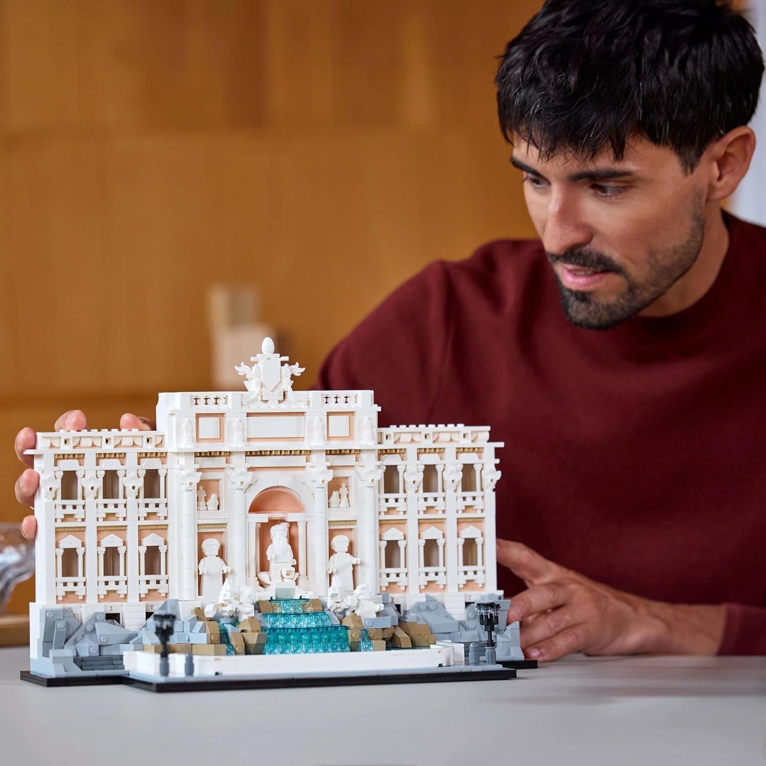 LEGO Architecture Fontána di Trevi – Model římské památky se sochami Minifigurek – sbírkový kousek do kanceláře a obývacího pokoje – dárek pro dospělé a milovníky architektury 21062 Stavebnice Besuche den LEGO-Store