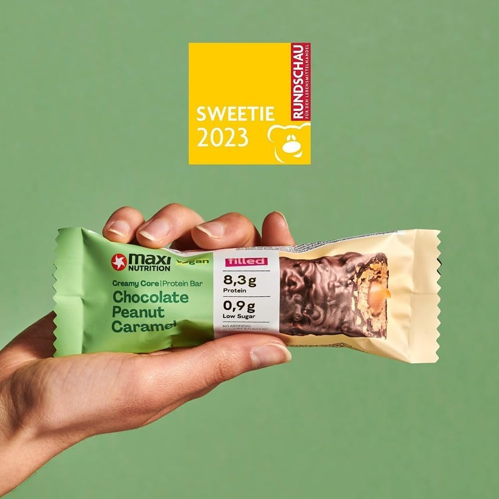 MaxiNutrition Krémová veganská proteinová tyčinka s čokoládou, arašídy a karamelem 12x45g - veganská proteinová tyčinka, 18% protein, 8,3g na tyčinku, nízký obsah cukru (0,9g), bez přidaného cukru, bez umělých aromat