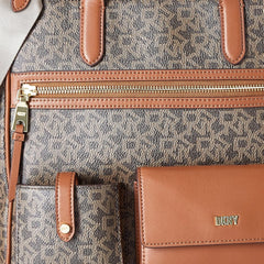 Geantă tip tote messenger Zyon pentru femei DKNY, mocha/caramel, mărime unică Genti Femei Naty Shop