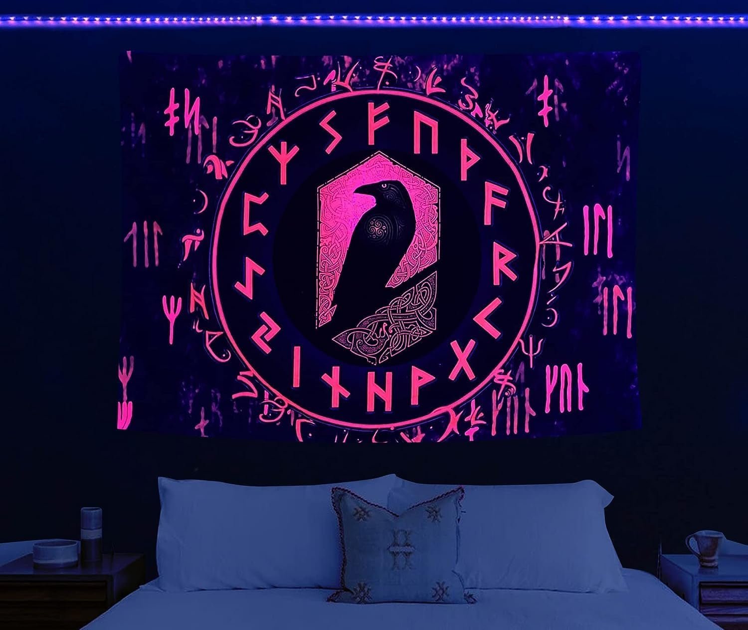 Tapiserie viking blacklight reactiv red meditation runes odins Casa - Accesorii si Decoratiuni Naty Shop